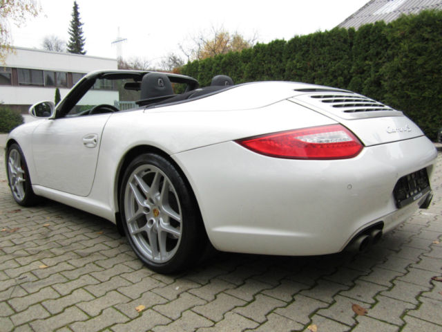 Left hand drive PORSCHE 911 997 997 S PDK CABRIO 385 CH